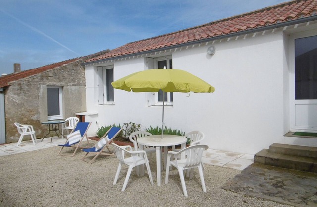 Cozy house in Barbâtre, near beach, garden, 2 pers.