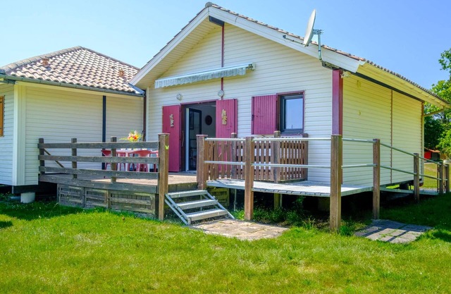 Cozy House in Sanguinet – 4 Guests – Wheelchair Accessible – Shared Garden