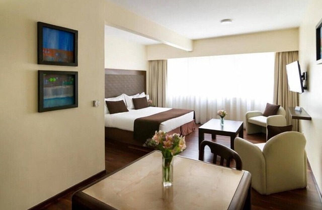 Cozy Junior Suite within a Short Walk to the Austral University