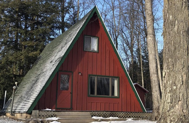 Cozy little A-Frame located in beautiful Harbor Springs.