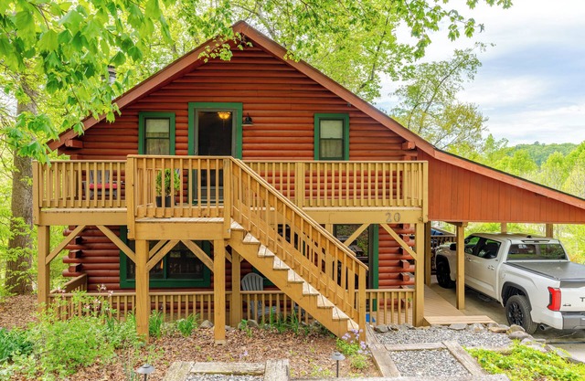 Cozy Mountain Cabin Close to Downtown!