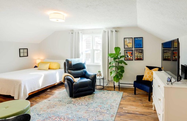 Cozy Norwalk Apt Near Cedar Point and Kalahari!