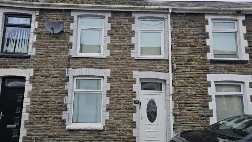 Cozy Pet-friendly Afan Forest Retreat ,log Burner