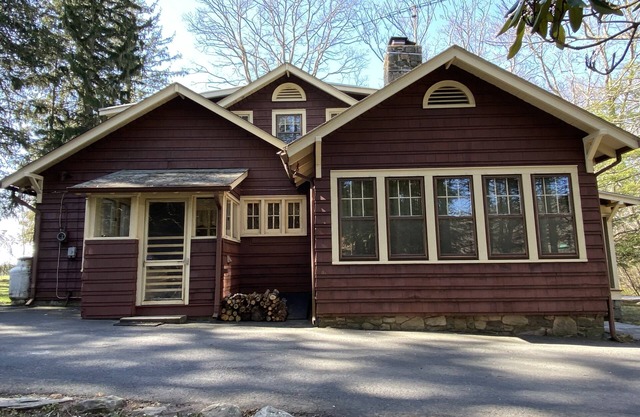 Cozy Poconos Cottage on Skytop Property+access to many resort activities/dining