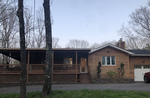 Cozy/Relaxing House in Catskill Mountains w/ hot tub & firepit