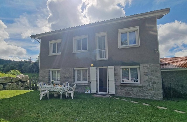 Cozy renovated cottage with private garden nestled in the heart of wild forests