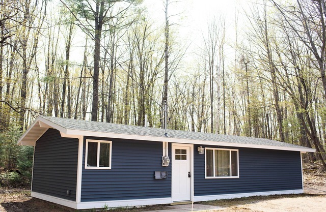 Cozy Retreat in UP of Michigan near Shag Lake- Perfect for Outdoor Enthusiasts!