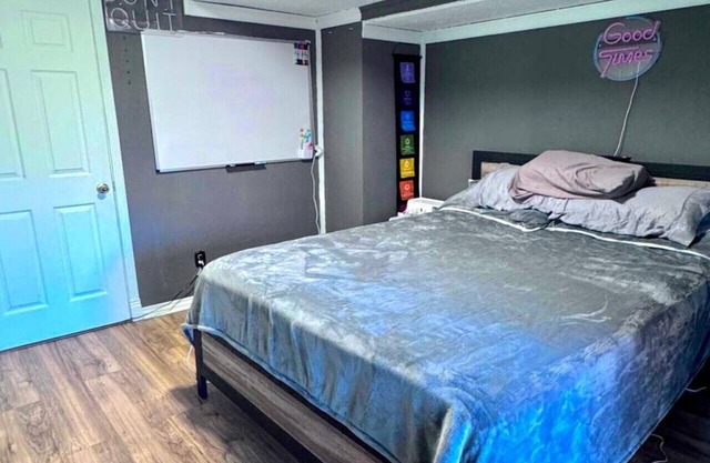 Cozy Room w/Private Entrance + Patio near Denver!