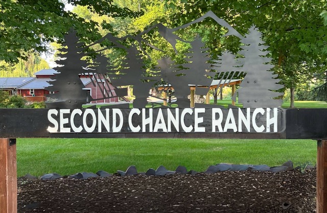 Cozy secluded loft @ 2nd Chance Ranch, every amenity, gateway to the adventure