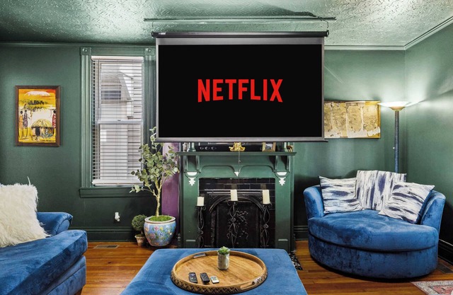 Cozy Southern Parkway Home | Prime Location!