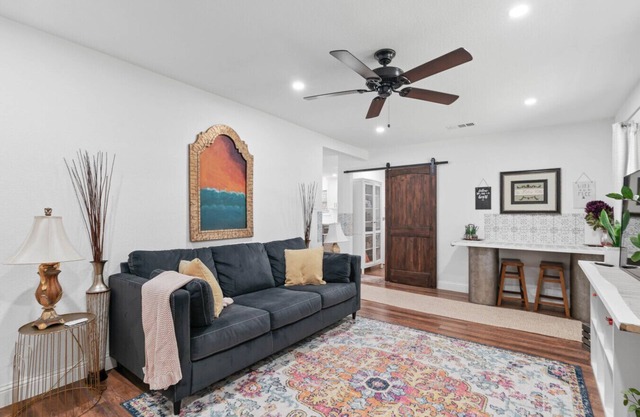 Cozy, Spacious & Allergy Friendly Retreat - 4BR