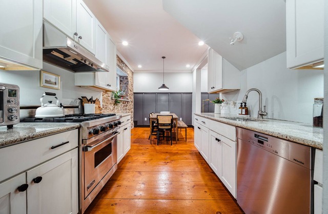 Cozy Stone House in Downtown Stockton
