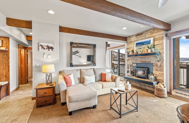 Cozy Storm Meadows Condo w/Pool & Spa 1076