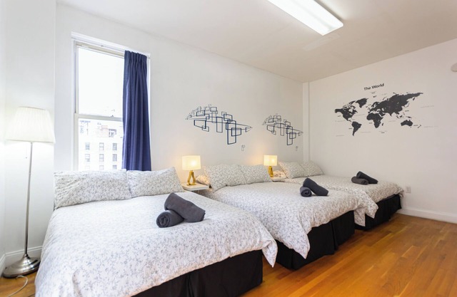 Cozy STUDIO 3 Full beds in Midtown 3