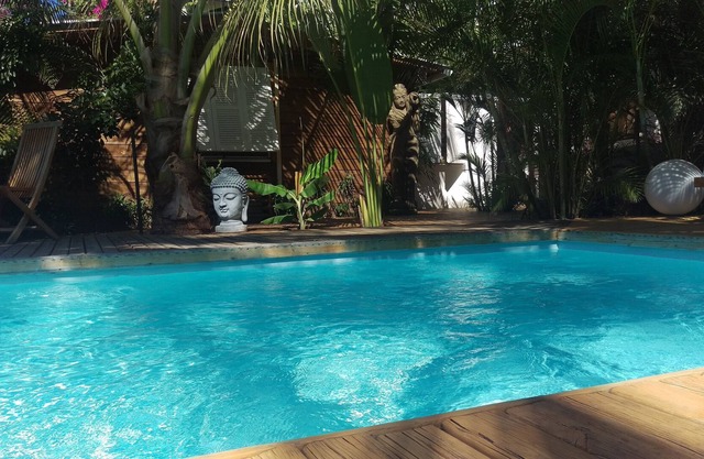 Cozy studio, swimming pool, Spa, seaside