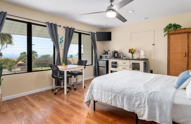 Cozy Studio With Relaxing Ocean Views