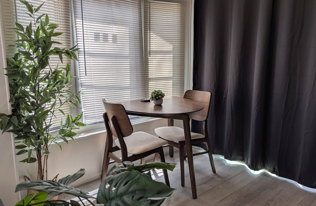 Cozy Tiny Woodland Escape: Hot Tub, Fire Pit, Lakes