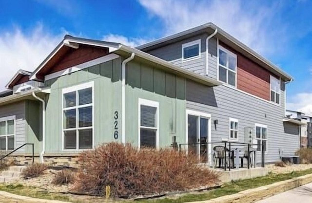 Cozy townhome in old town north dogs, Bikes.