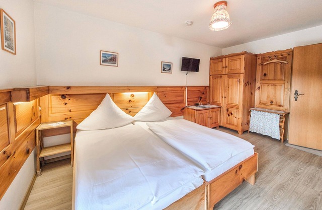 Cozy vacation apartment with balcony and mountain view - ideal for active people