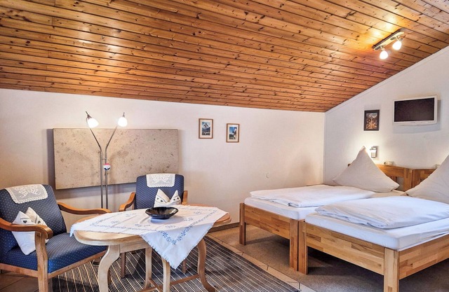 Cozy vacation apartment with balcony and mountain view - ideal for active people