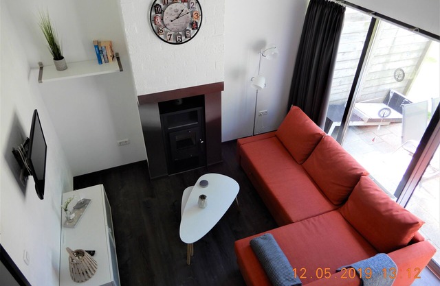 Cozy vacation home in Zeeland, Park De Kreek with WLAN