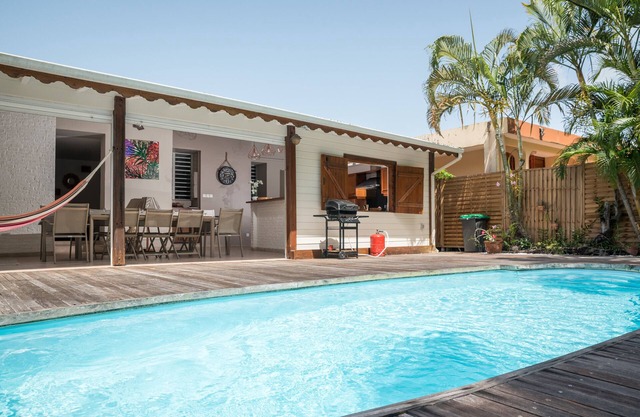 Cozy Villa, Large capacity and pool