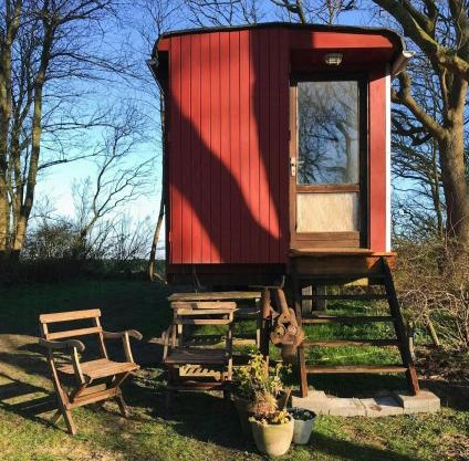 Cozy Wagon House With Views Over The Limfjord