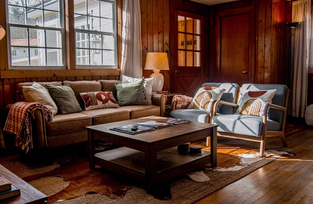 Cozy Winter Cabin - Peaceful Retreat 5min from Ski