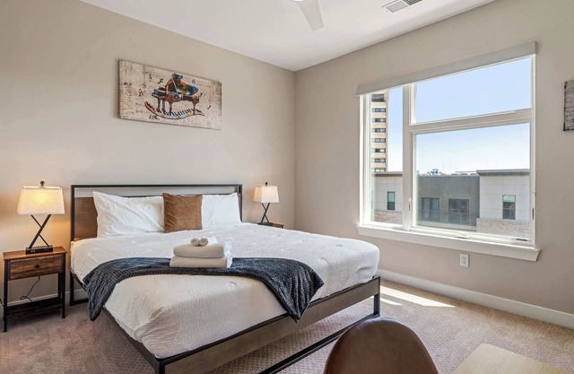 CozySuites - Penrose On Mass with pool and parking #5