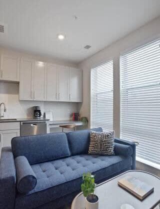CozySuites Spacious SDO, Lawrenceville
