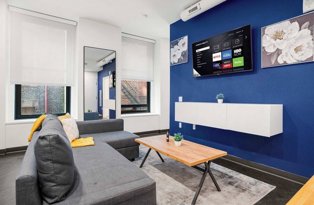 CozySuites Stunning 1BR in Downtown Pitts #13