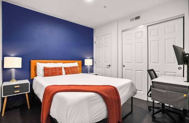 CozySuites Stylish 1BR in Downtown Pitts #2