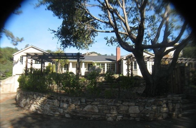 Craftsman within easy walk to 26 wine tasting rooms, restaurants and shops!