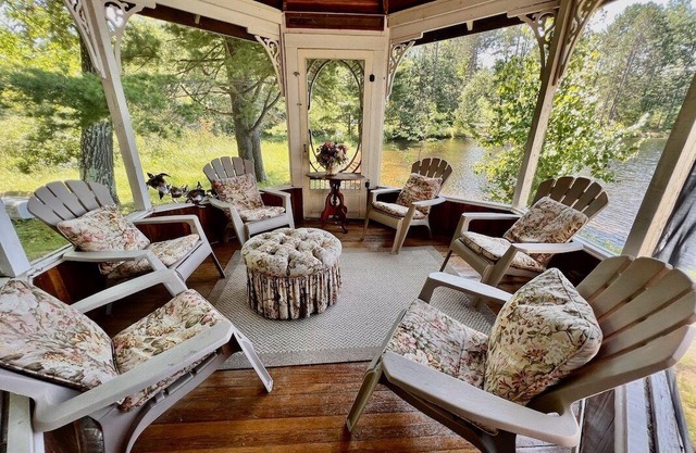 Cranberry Cove on Kasshabog Lake