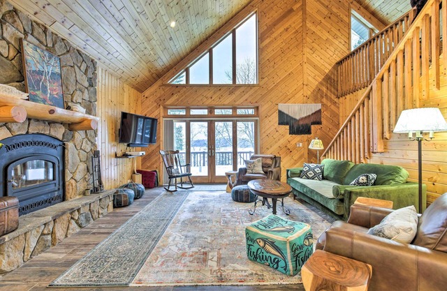 Crandon Cabin Getaway w/Boat Dock & Deck!