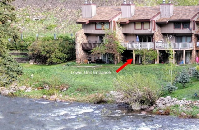 Creekside Condo, Patio w/Grill, Pet Friendly - On Free Bus Route