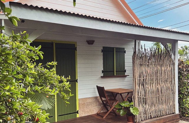 Creole tiny house a stone's throw from the city center !