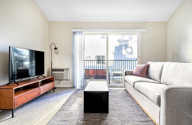 Crisp Santa Clara 2BR w/Parking, Gym, walk to Groceries, by Blueground
