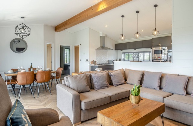 Crome - Three Bedroom House, Sleeps 6