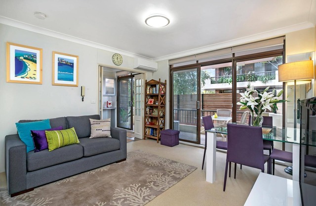 Crows Nest- CN016 Brook Street - Ground Floor 1BR with Patio Pool Near Crows Nest Dining Hub