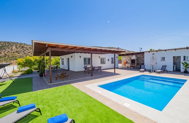 Cubo's Casa Rural Marifran/Private pool/Air conditioning