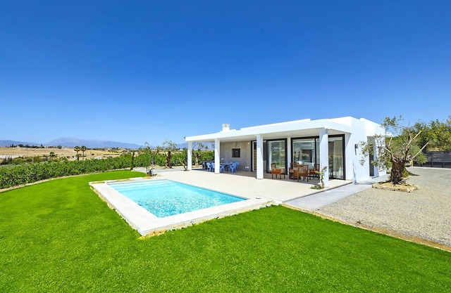Cubo's Casa Rural Bellaluz/private pool/air conditioning/free wifi