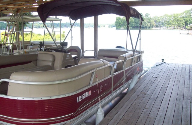 Cul-da-sac, quite, lots of privacy, a view everywhere you look.