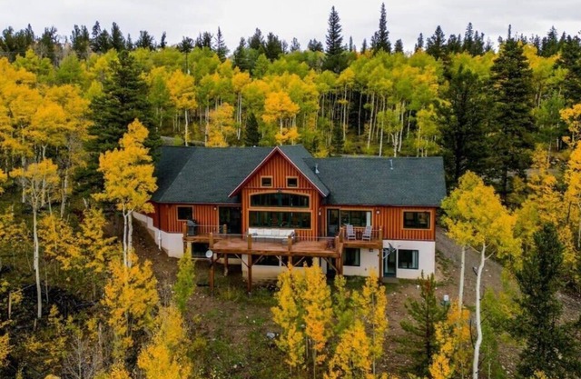 Custom Fairplay 5 BR w/Panoramic Mountain Views!