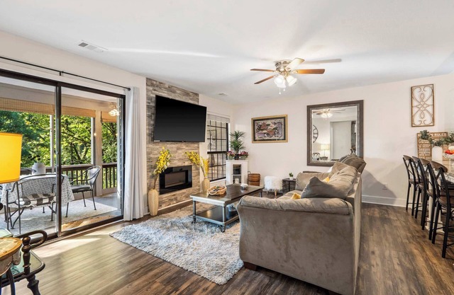 Cute, Comfy & Cozy – For 6