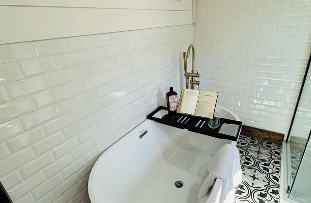 Cute weekend retreat.