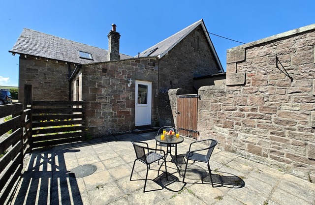 Cuthbert Cottage - Beal