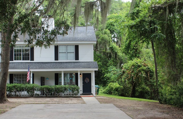 Cypress Wetlands Views - 2 King - 3 Twin - 5 Minutes to Parris Island!