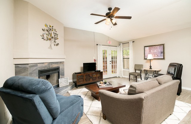 Cypressgreen Haus - Lackland, BMT, Sea World