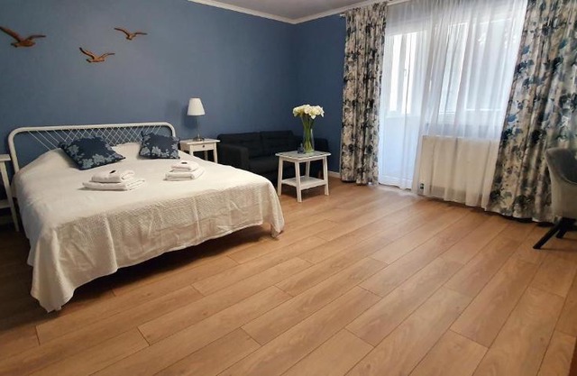 D&C Studio II/Self-Check-In